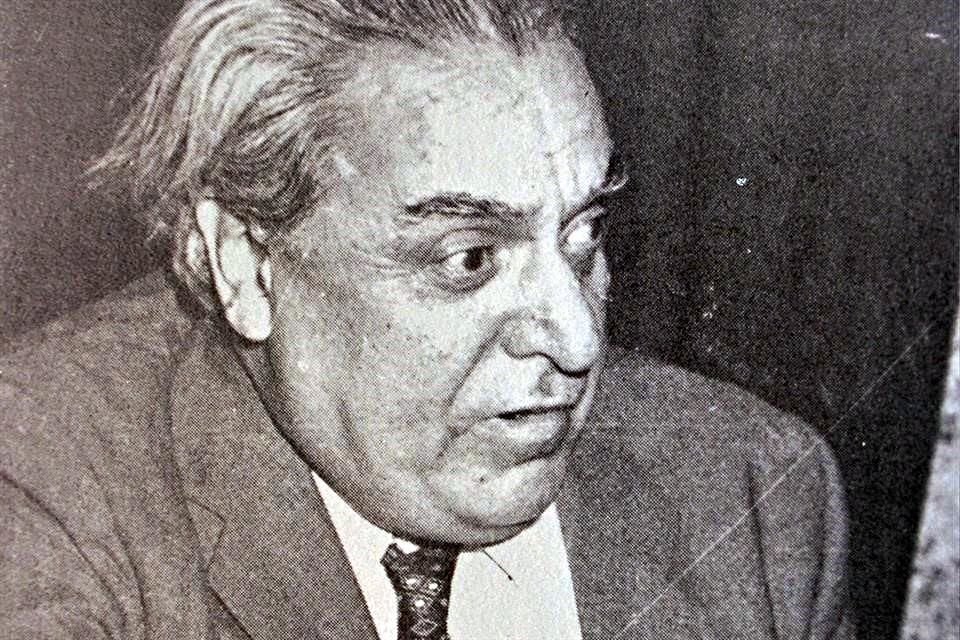 El poeta Pedro Garfias, nacido en Salamanca en 1901, emprendió el exilio por la Guerra Civil y tras su travesía por mil lugares falleció en Monterrey en 1967.