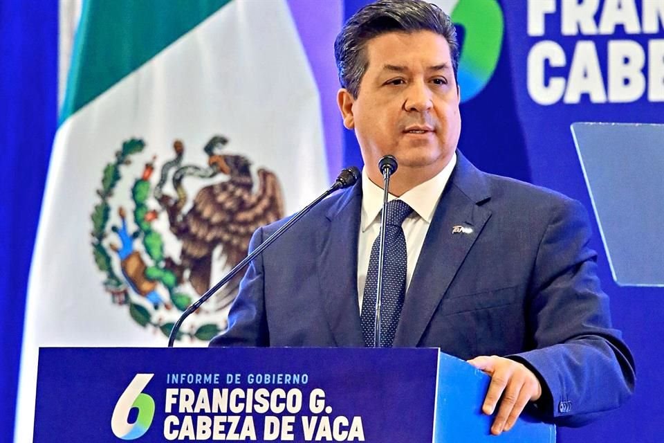 Un juez federal ordenó la aprehensión del ex Gobernador de Tamaulipas, Francisco Javier García Cabeza de Vaca, por el delito de delincuencia organizada.