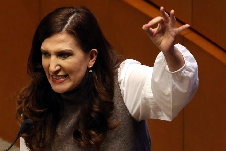 La senadora panista Kenia López, escribió en su cuenta de X (antes Twitter) que presentaría una denuncia por el evento y por el uso de recursos públicos del Senado.