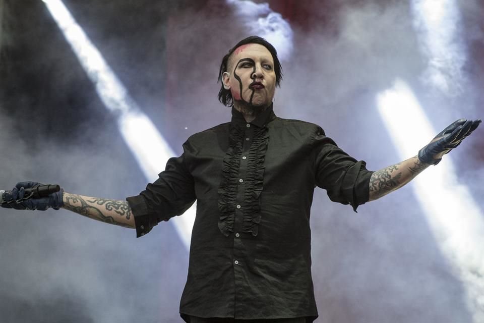 Ashley Walters, ex asistente de Marilyn Manson, contó presuntos episodios de acoso y agresión sexual que vivió por parte de él en la demanda que le interpuso.