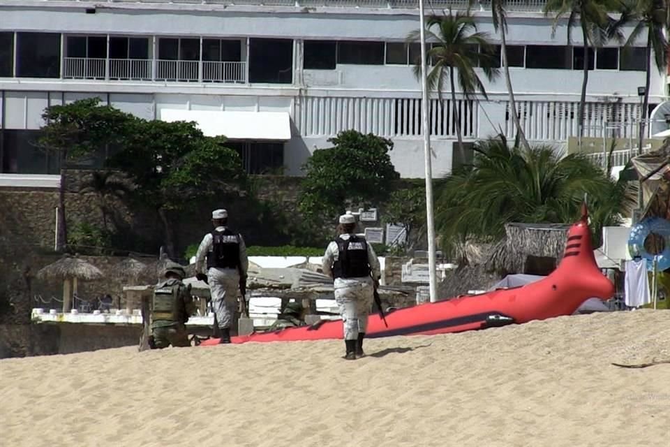 Miércoles 16 de noviembre. Sujetos armados se enfrentaron a bordo de motos acuáticas en la Bahía de Santa Lucía, frente al hotel Calinda.