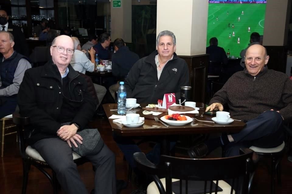 Eduardo Botello, Ernesto Hernández y Alejandro Dieck