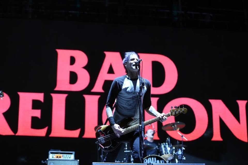 Las canadienses Kittie y los estadounidenses Bad Religion inyectaron el ritmo frenético en sus fans.