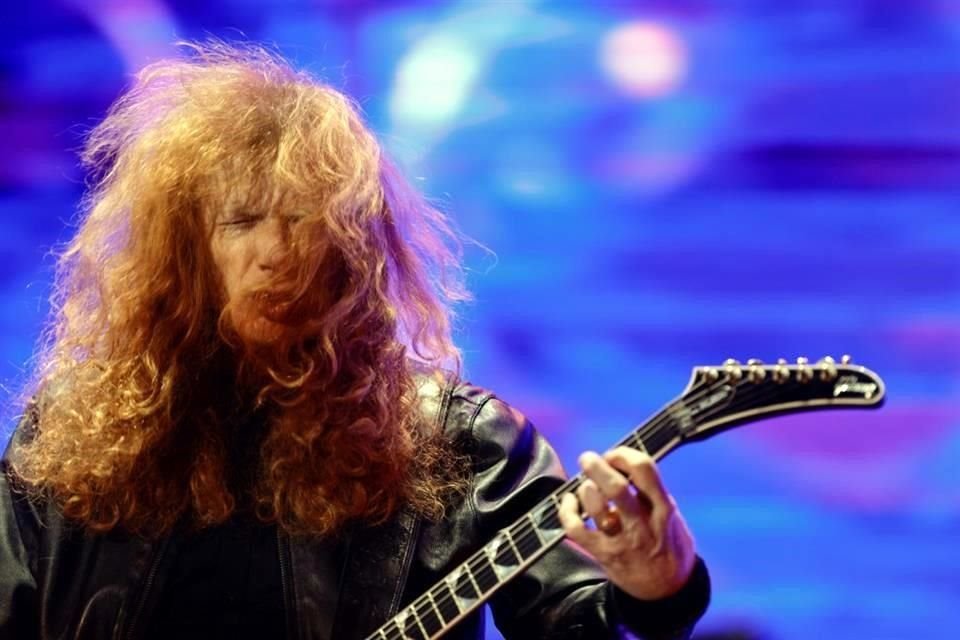 Dave Mustaine, líder de Megadeth, se soltó  la melena para rockear en el festival como uno de los estelares.