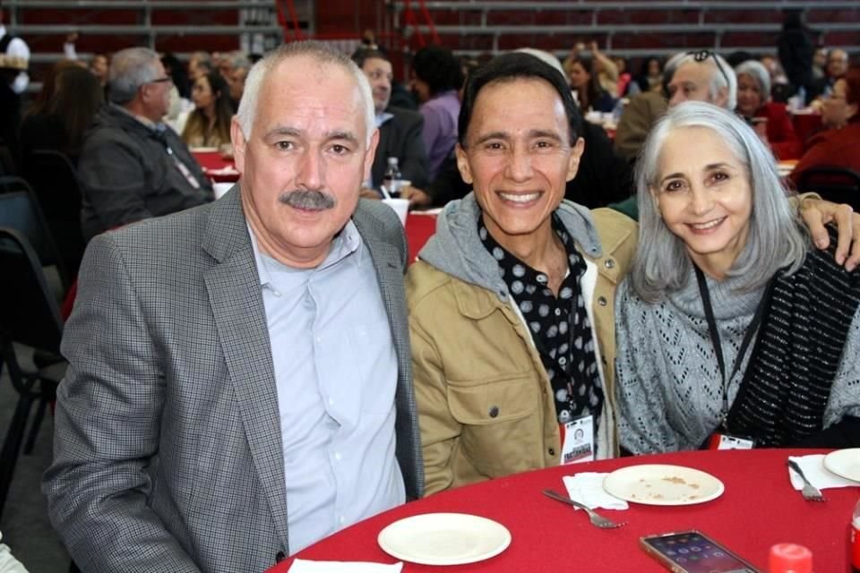 Rodolfo González, Eloy Hinojosa y Ruth de León