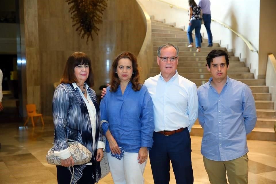 Piny Domínguez de Zambrano, Piny Zambrano de Itturalde, Luis Iturralde y Luis iturralde