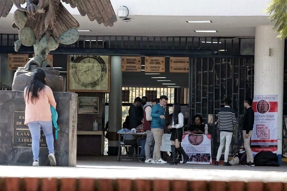 Estudiantes de la Facultad de Derecho, de la UNAM, dicen resentir la polémica por el caso Yasmín Esquivel.