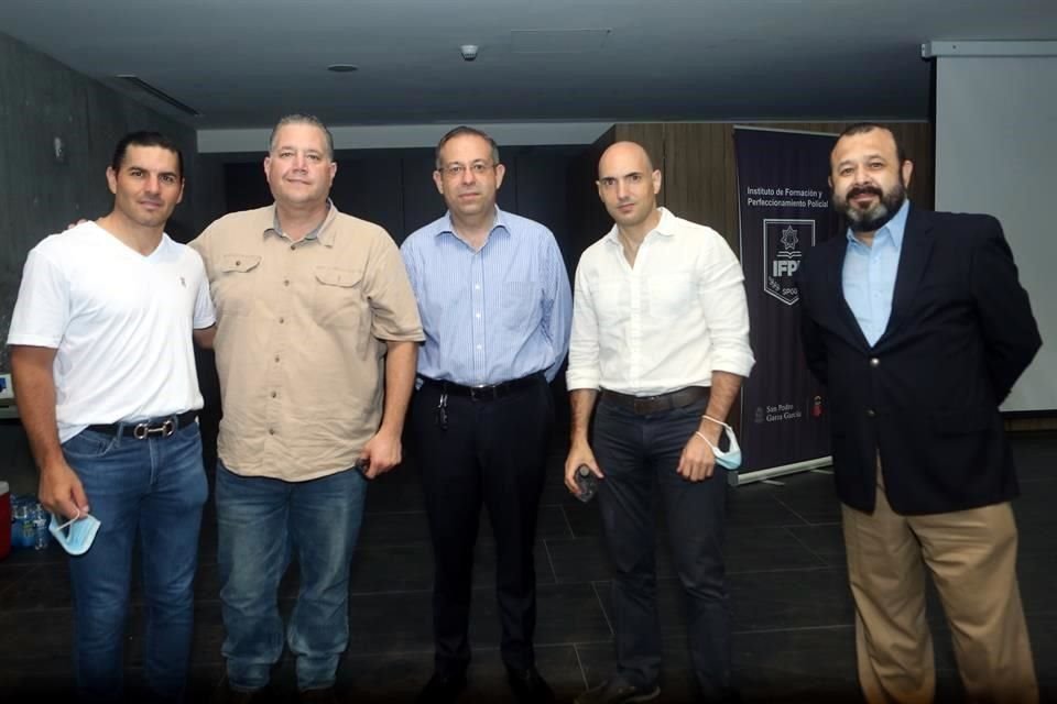 Alejandro Galván, Marcelo Elizondo, Patricio  Villarreal, Álvaro Aguirre y Juan Enrique Leal