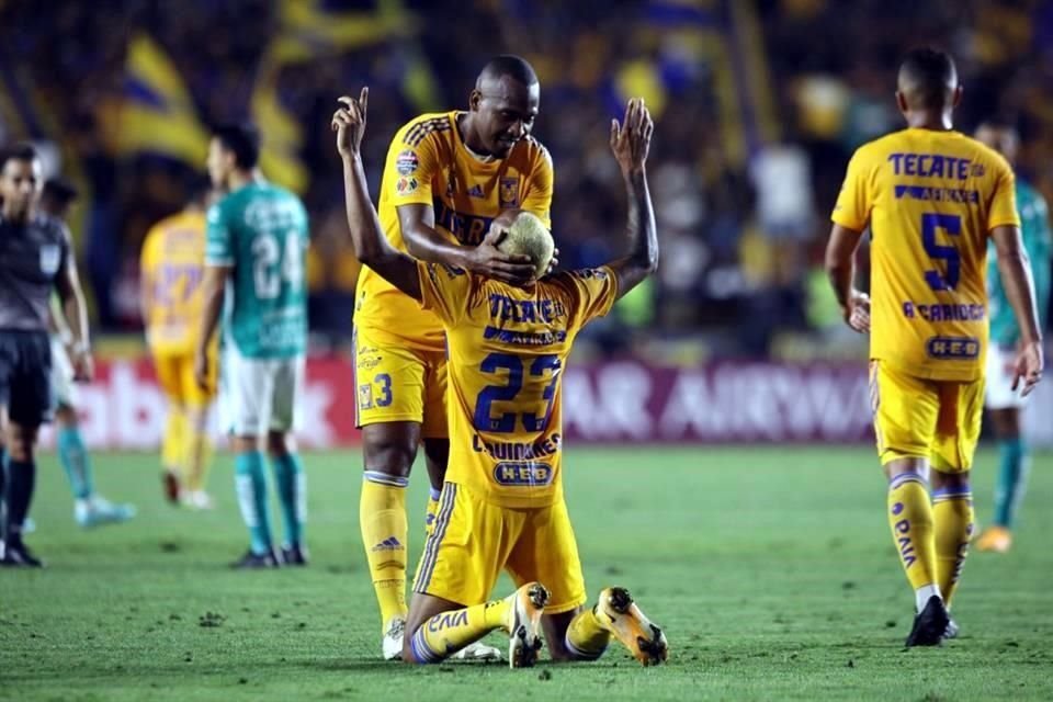 El primer tiempo terminó 2-1 a favor de Tigres, que también se salvó de varias claras de León.