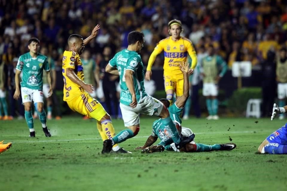 El segundo tiempo ya se mantuvo con el mismo marcador, pero con unos Tigres mejores en la cancha.