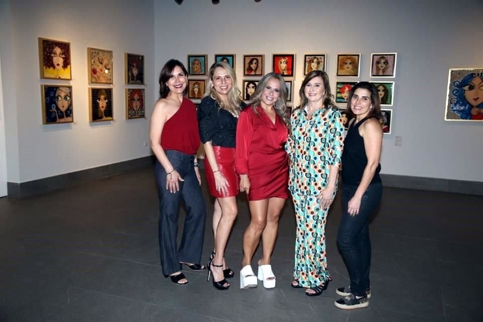 Nancy Quintanilla, Karla Garza, Sonia Sabido, Lourdes Casso de Torres y Celia de González
