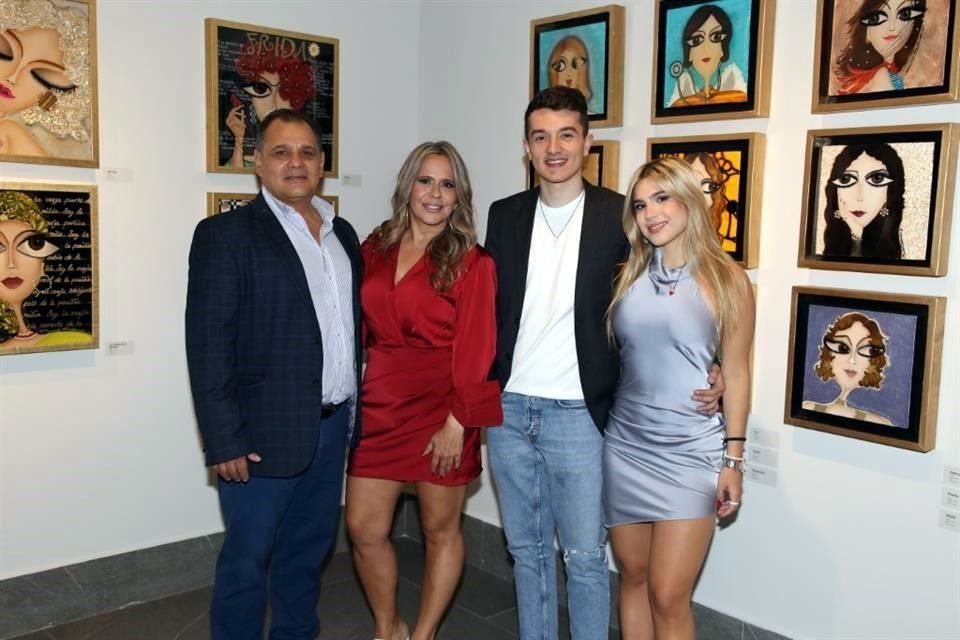 Luis Gerardo Hernández, Sonia Sabido, Samuel Grange y Camila Hernández