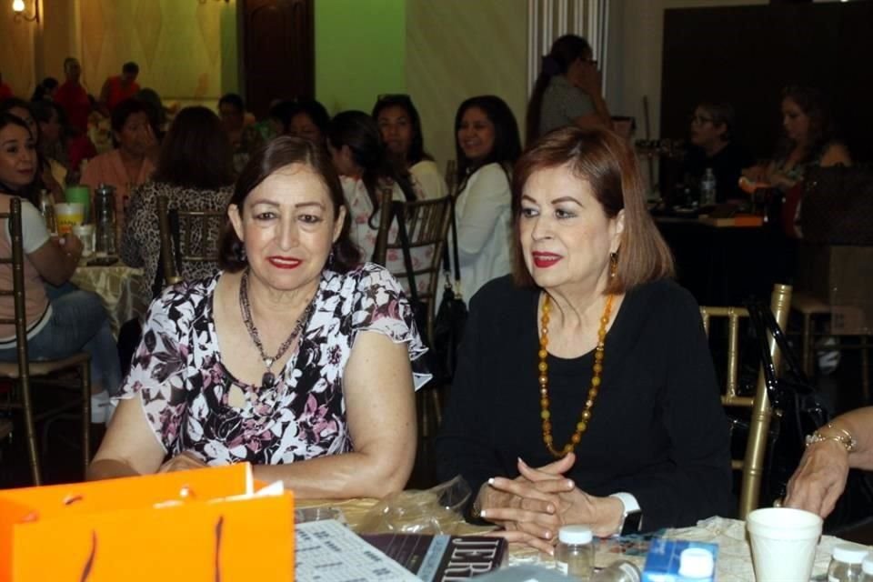 Esperanza Ramírez y Yolanda Salazar