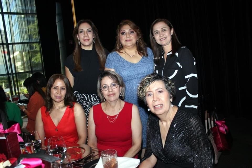Rosy Preciado, Rebeca de López, Marlene López, Griselda Triana de López, María Guadalupe de López y Blanca López