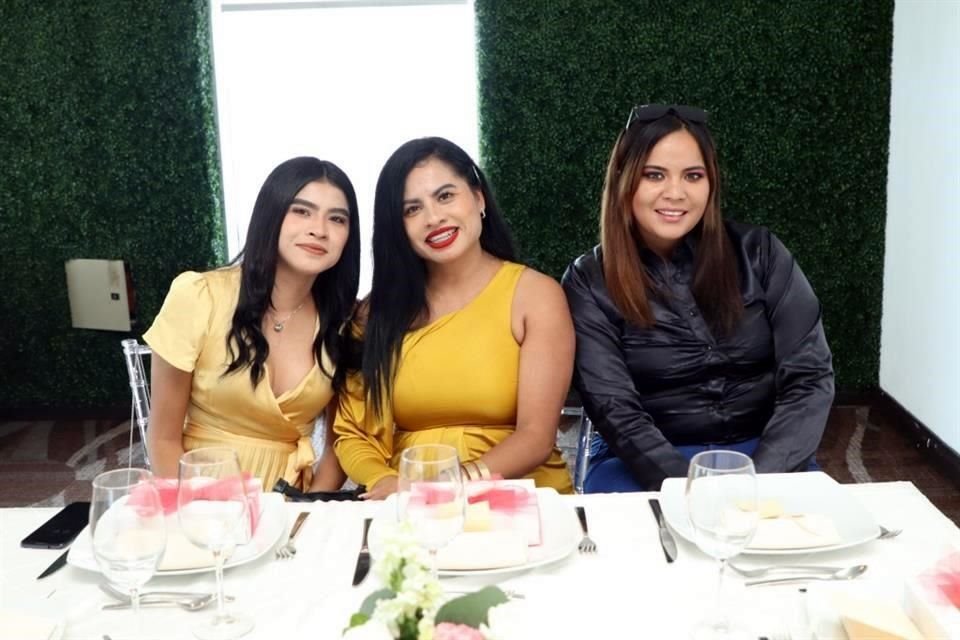 Lizbeth Ramírez, Diana Sepúlveda y Cynthia Villela