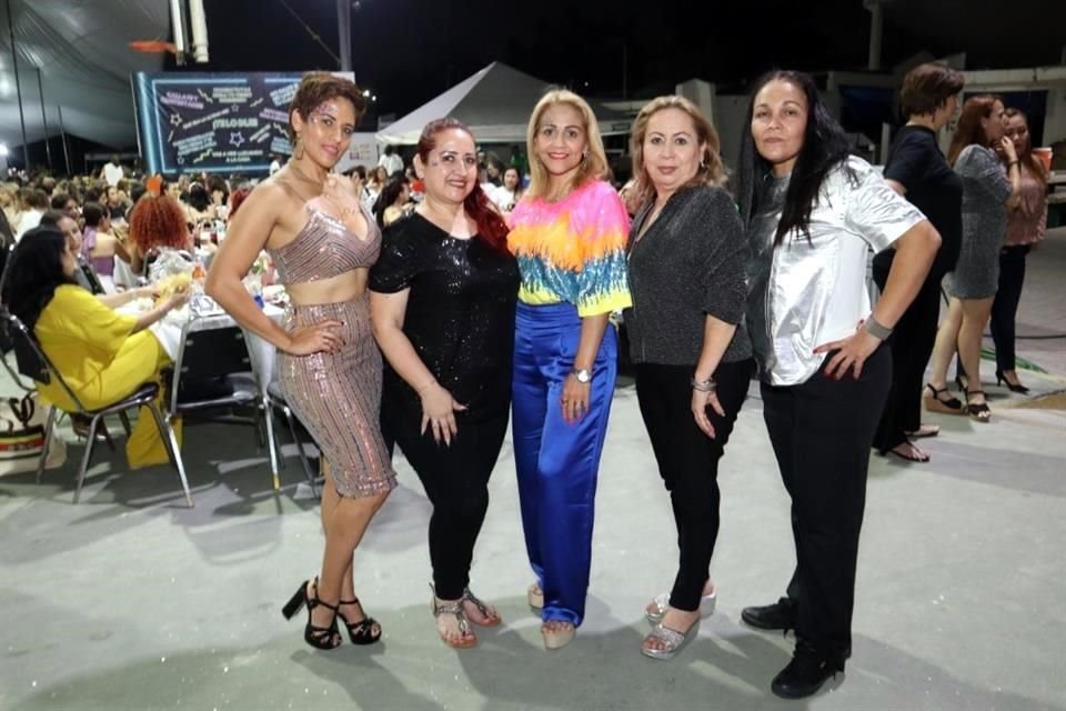 Daniela Ortiz, María Elena Espinosa, Brenda Guzmán, Blanca Cerda y Maritza Guillán