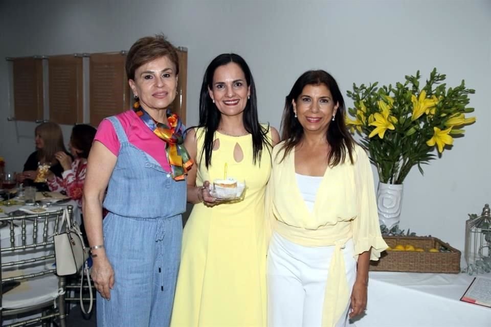 Ruth Lozano, Alicia Valenzuela y Ana de González