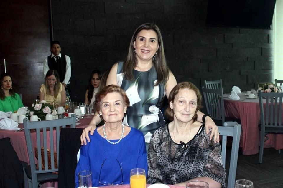 Patricia González de Saucedo, Elda García e Isabel García