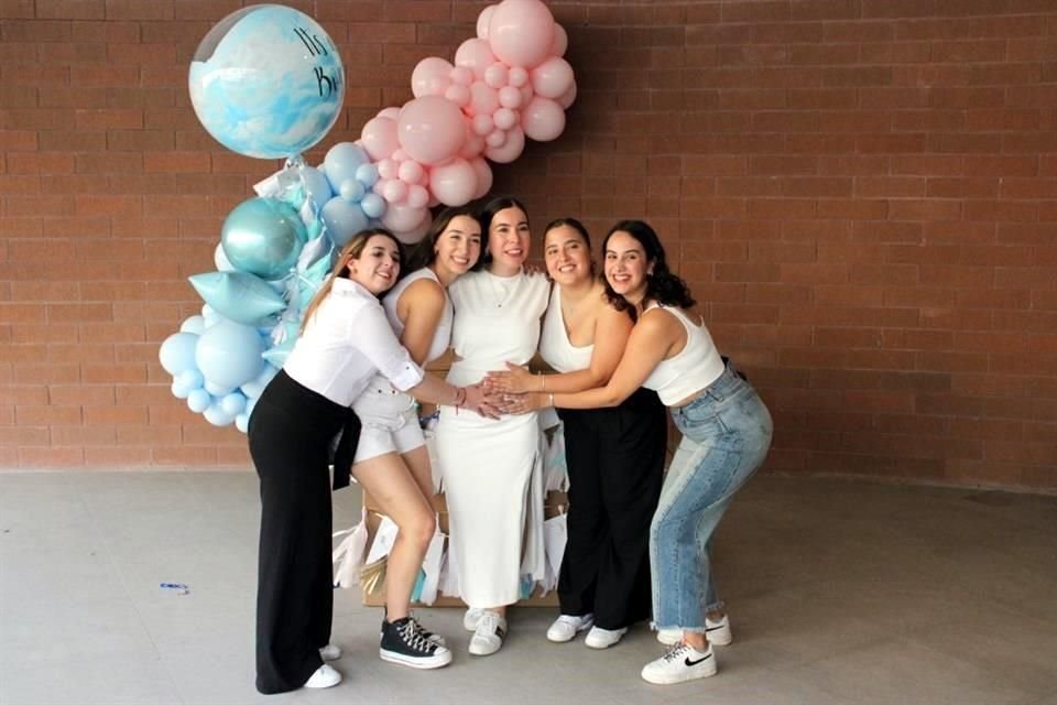Melissa Cano, Norma Ochoa, Melissa de León, Denisse Orpinell y Jordana Gracia