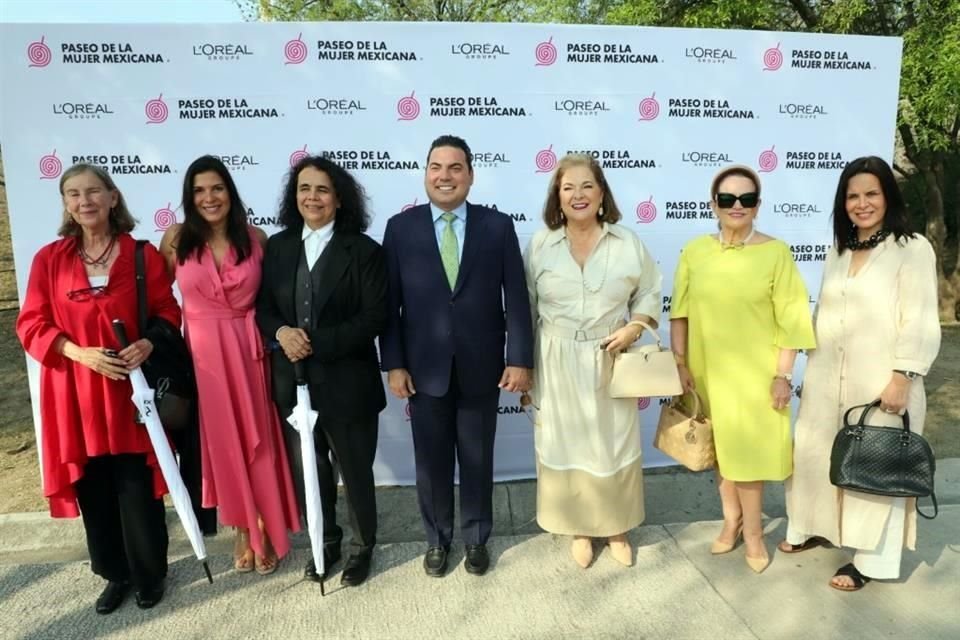 Julia de la Fuente, Lorenia Canavati, Consuelo Sáizar, Abraham Hernández, Liliana Melo de Sada, Elvira Lozano de Todd y Rebecca Solano