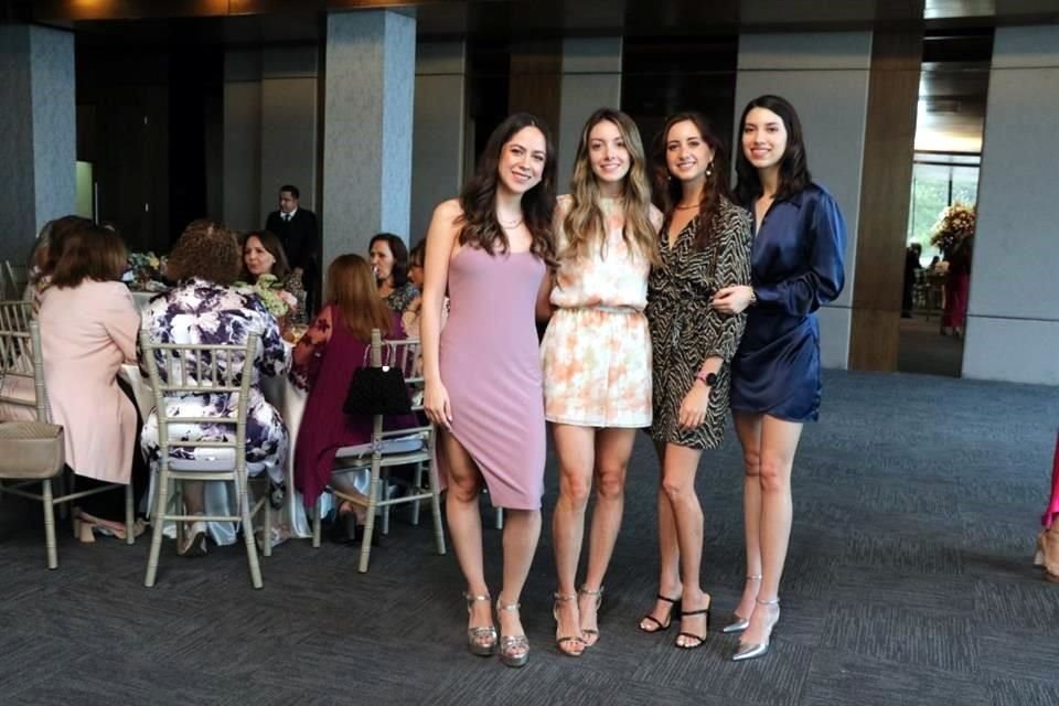 Monica Alarorre, Viviana Torres, Andrea Carrillo y Andrea Bautista