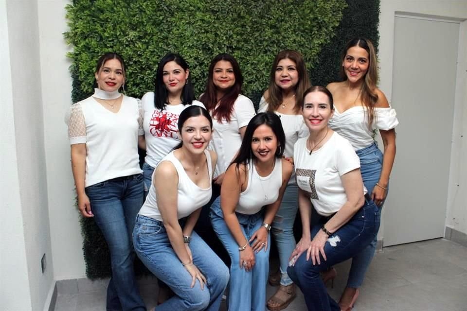 Celeste Burgos, Mariana Méndez, Wendy Rodríguez, Patricia Delgado, Esperanza Cervantes, Nadia González, Claudia Rendón y Katy Tamez