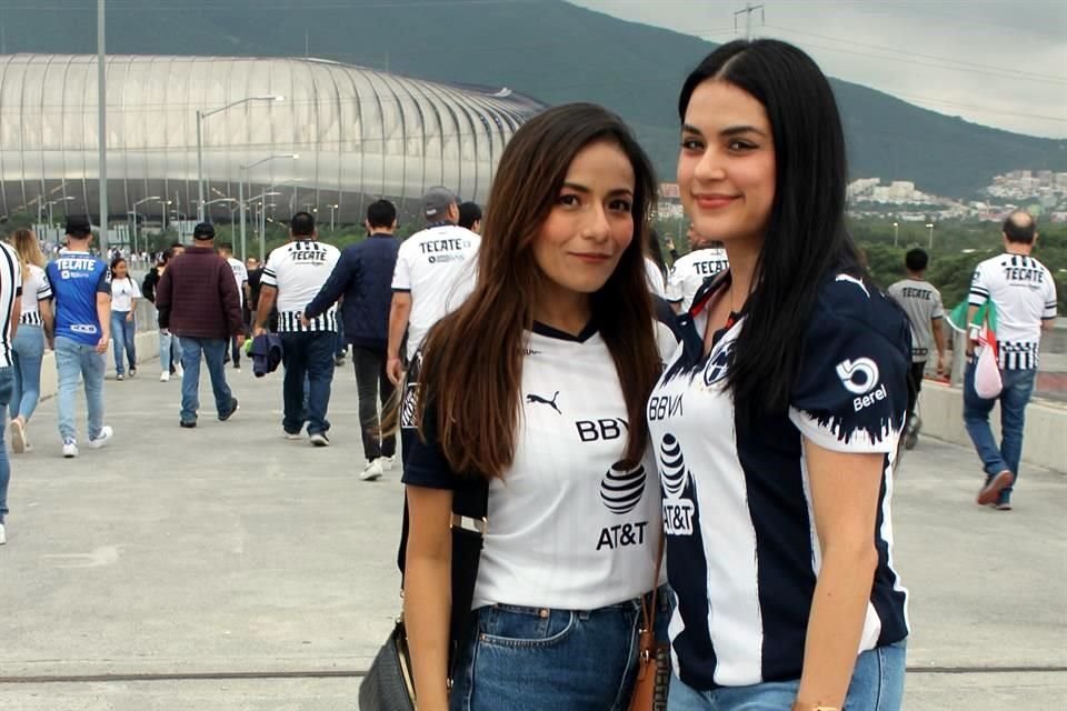 Carmen Rodríguez y Elizabeth Domínguez