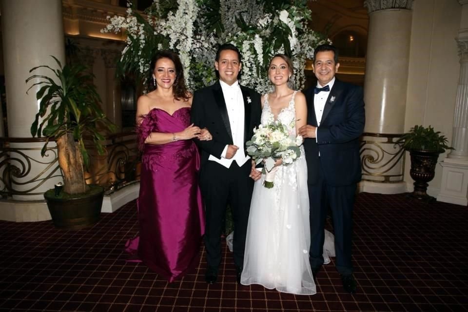 Claudia Rebollo Von Düben, Axel Méndez Rebollo, Sofía García Cantú y Humberto Méndez Arroyo