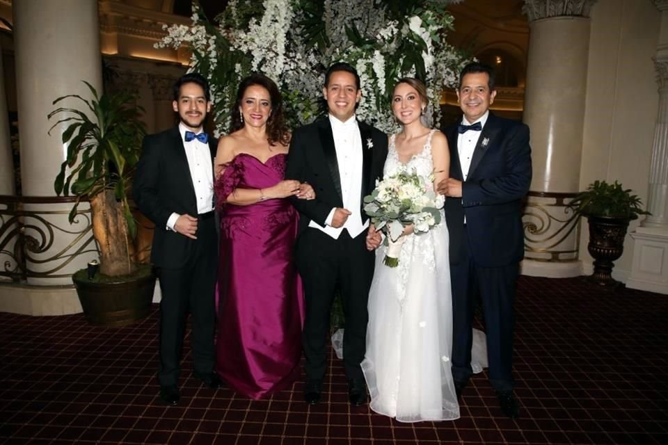 Eden Méndez Rebollo, Claudia Rebollo Von Düben, Axel Méndez Rebollo, Sofía García Cantú y Humberto Méndez Arroyo