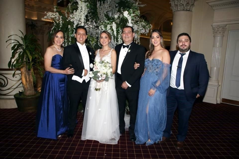 Guille Cantú Leal, Axel Méndez Rebollo, Sofía García Cantú, Luis Mario García Martínez, Andrea García Cantú y David Barrera Garza