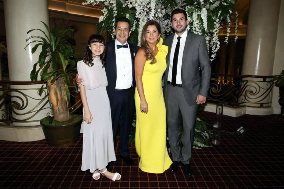 Adahara Méndez, Humberto Méndez Arroyo, Raquel Arriaga e Iñaki Arriaga