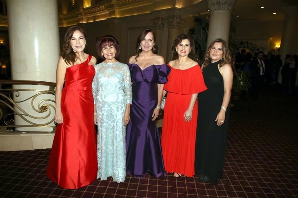 Elsa González, Lolis Guajardo, Patricia Martínez, Edna Hernández y María del Carmen López