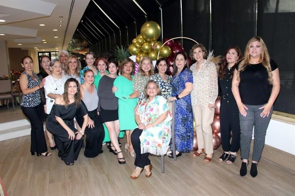 El Comité de Damas de Traumatología y Ortopedia celebra a las mamás en su reunión mensual