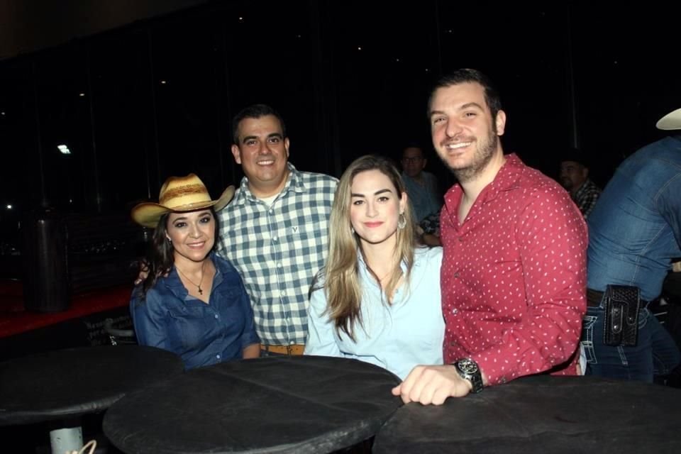 Emmy Gutiérrez, Arturo Moreno, Jessica Lozano y Andrés Fernández