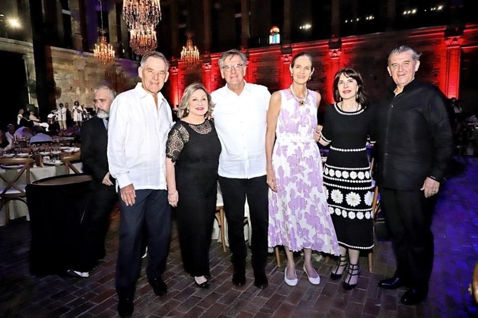 Javier Ibarra, Margarita Rodríguez, Pedro Madero, Mercedes Madero, Leonor Guzmán de Vázquez y Jorge Vázquez