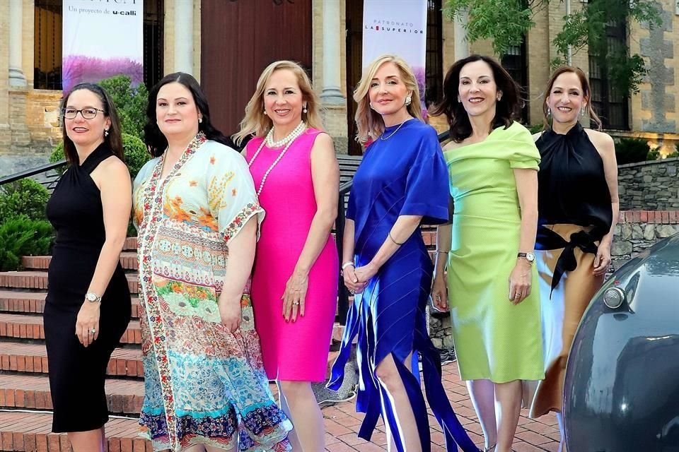 Cristina Barragán, Martha García, Elisa Sada, Bárbara Herrera, Maty Marino y Lorenza Herrera