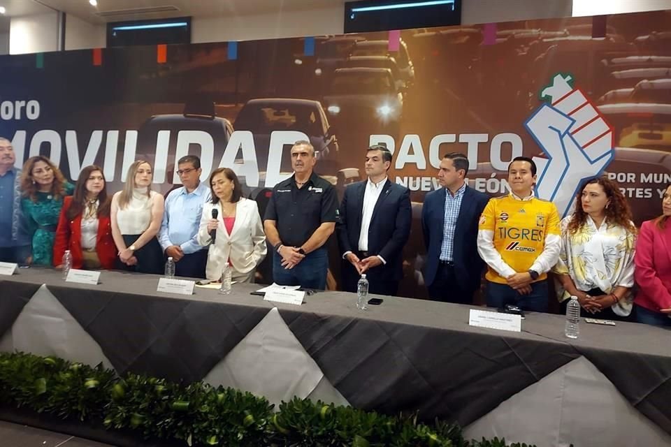 Los Alcaldes estuvieron presentes en un foro de movilidad realizado por municipios que integran el Pacto Nuevo León