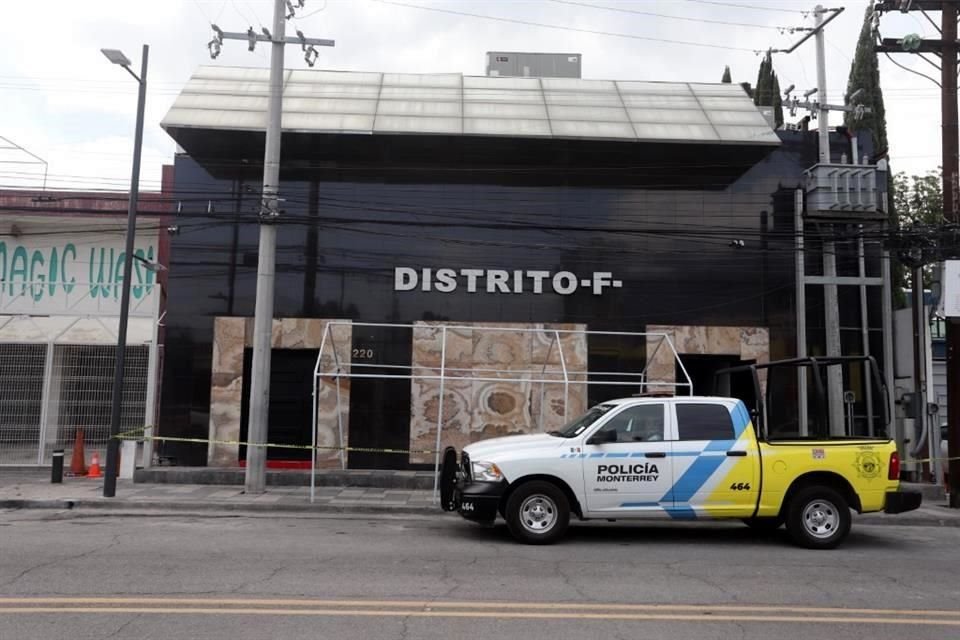 El Municipio de Monterrey alega que una disputa legal impide cerrar el bar Distrito F, donde hubo un ataque en el que murieros dos personas.