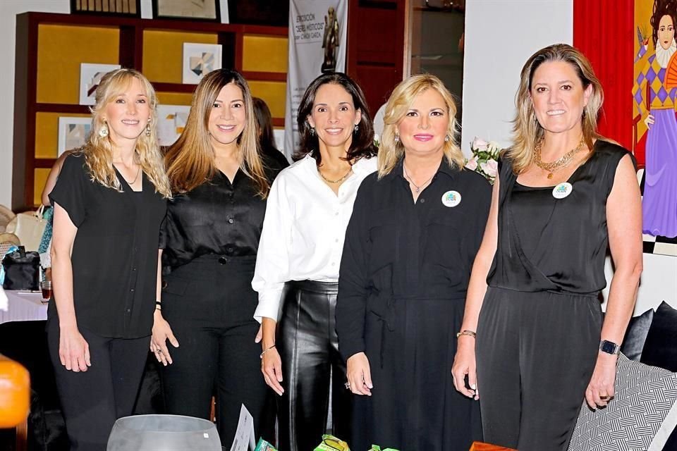 Lorena Gutiérrez de Garza, Tere Rojas de Villarreal, Margarita Coronado de la Garza, Patricia Rodríguez de Coronado y Alejandra Caso Bringas