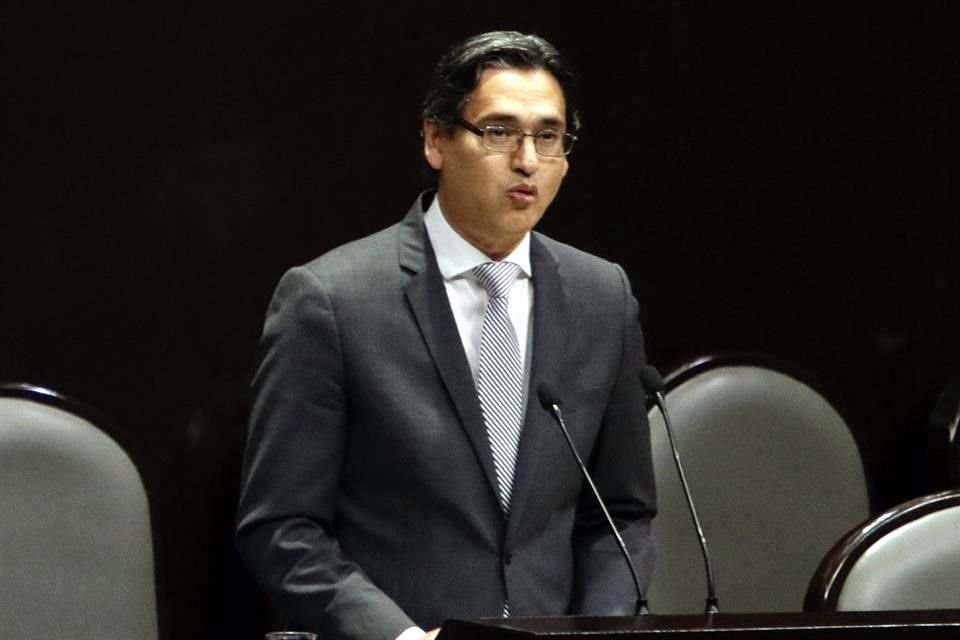 El Diputado federal Erasmo Gonzlez afirm que la prxima legislatura del Congreso del Estado, que tendr mayora de ese partido, buscar el desafuero del Gobernador Garca Cabeza de Vaca.