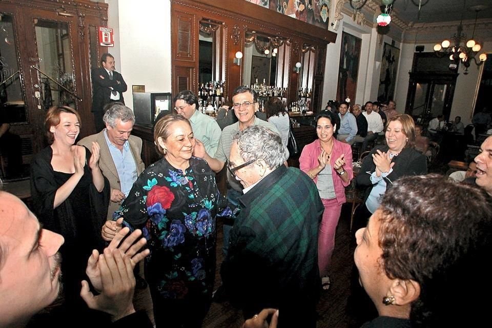 La noche que Gabriel García Márquez hizo un espontáneo baile, amenizado con música vallenata, durante su visita a la Ciudad en septiembre de 2003
