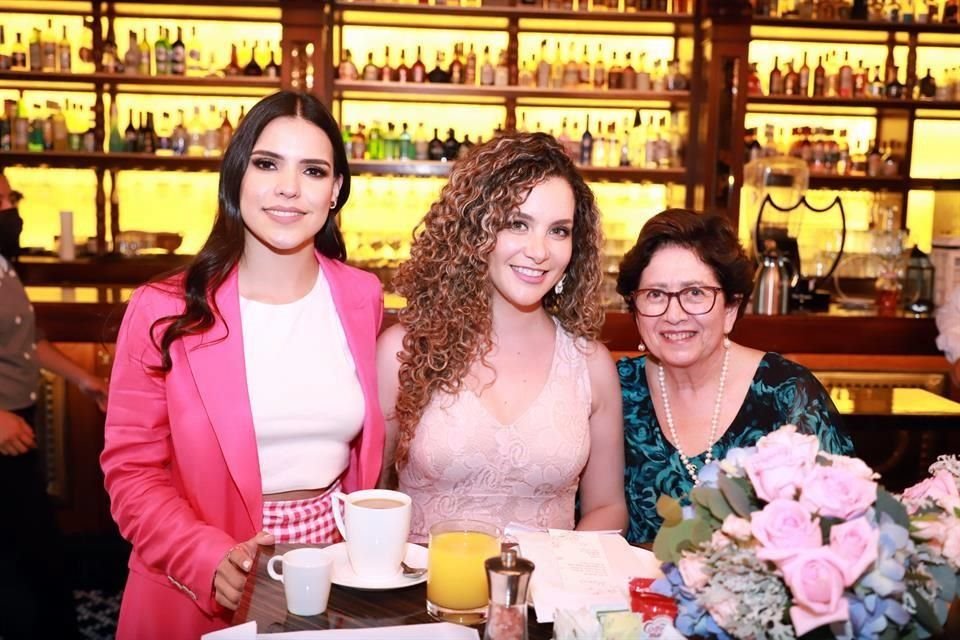Fernanda Dávila, Diana Ayala y Leticia Prado