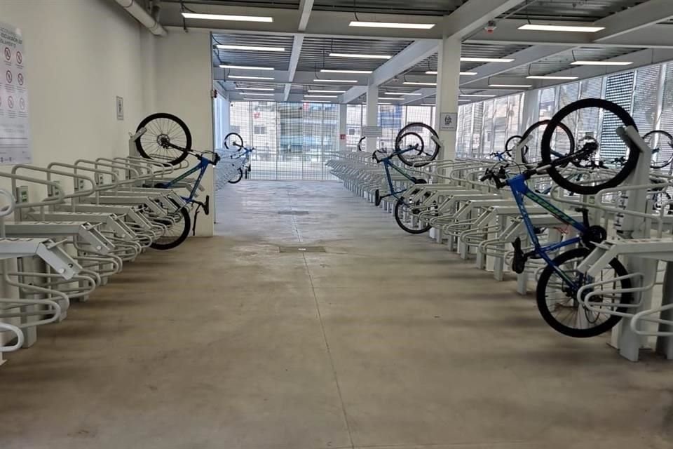 La empresa seleccionada dará mantenimiento a biciestacionamientos masivos y semimasivos ubicados en las estaciones del Metro.