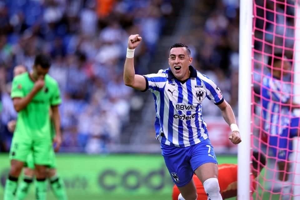 Rogelio Funes Mori marcó el 2-0 de cabeza tras un cobro de tiro de esquina.