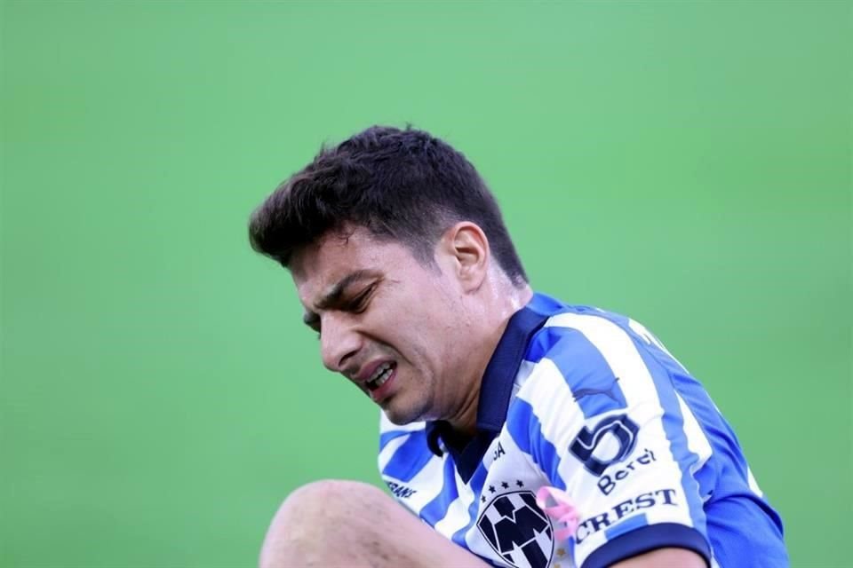 Stefan Medina no terminó el encuentro ante Bravos debido a una molestia muscular.