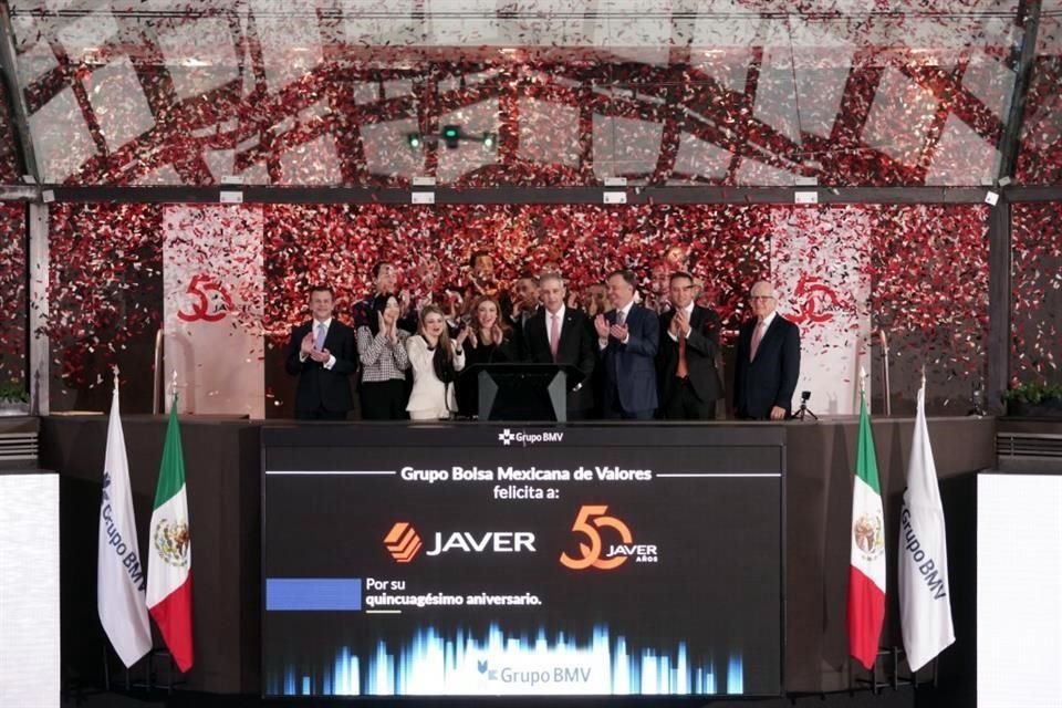 Directivos de Javer estuvieron en el inicio de operaciones de la BMV.