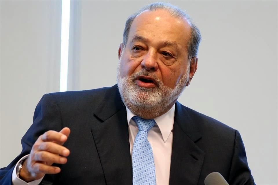 El empresario Carlos Slim se comprometió a pagar toda la reconstrucción del tramo afectado de la Línea 12 del Metro.