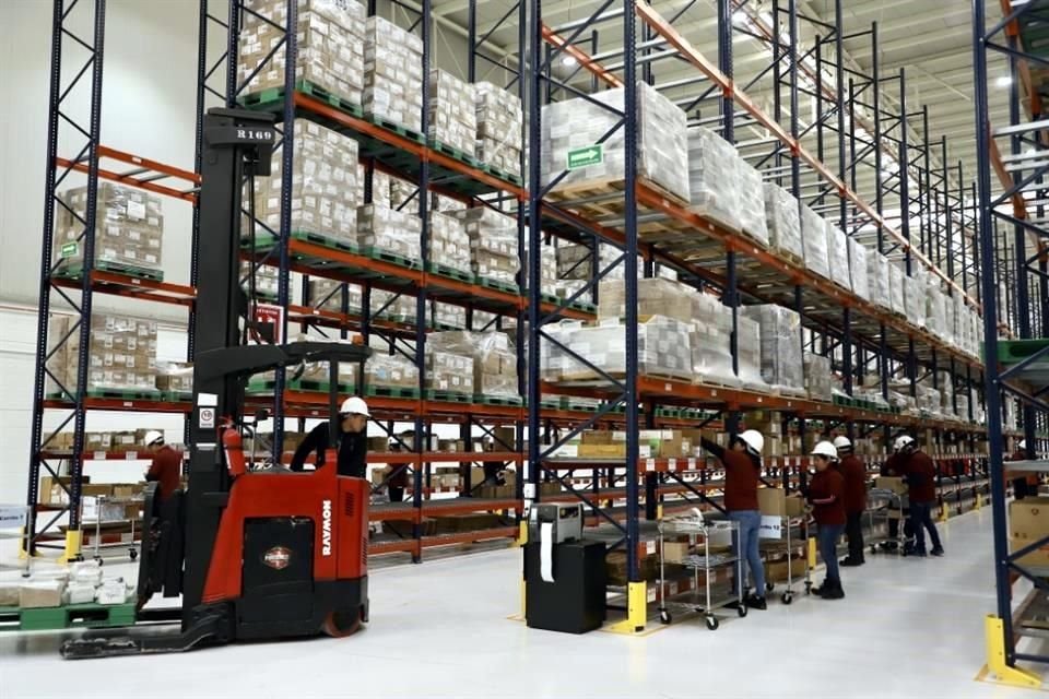 La Secretaría de Salud aseguró que el atraso del fallo para la compra de medicamentos se debe a que recibieron el doble de propuestas, pero afirmó que esto no afectará el abasto para el periodo 2025-2026.