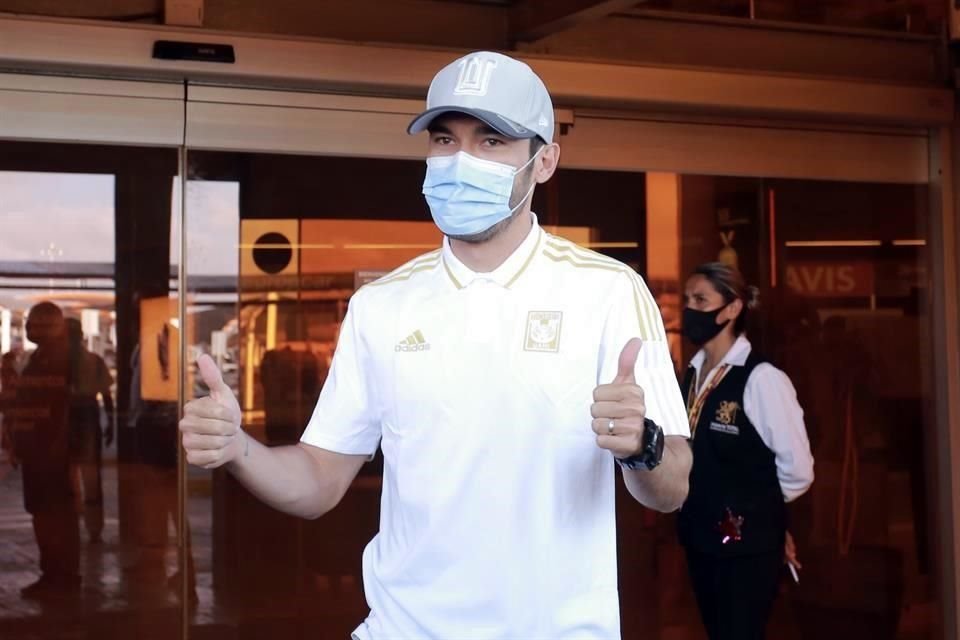Juan Pablo Vigon llegó a Monterrey y se dijo feliz por la oportunidad de jugar en Tigres.