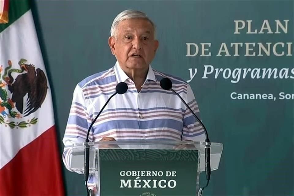 López Obrador en su evento de este domingo en Cananea.